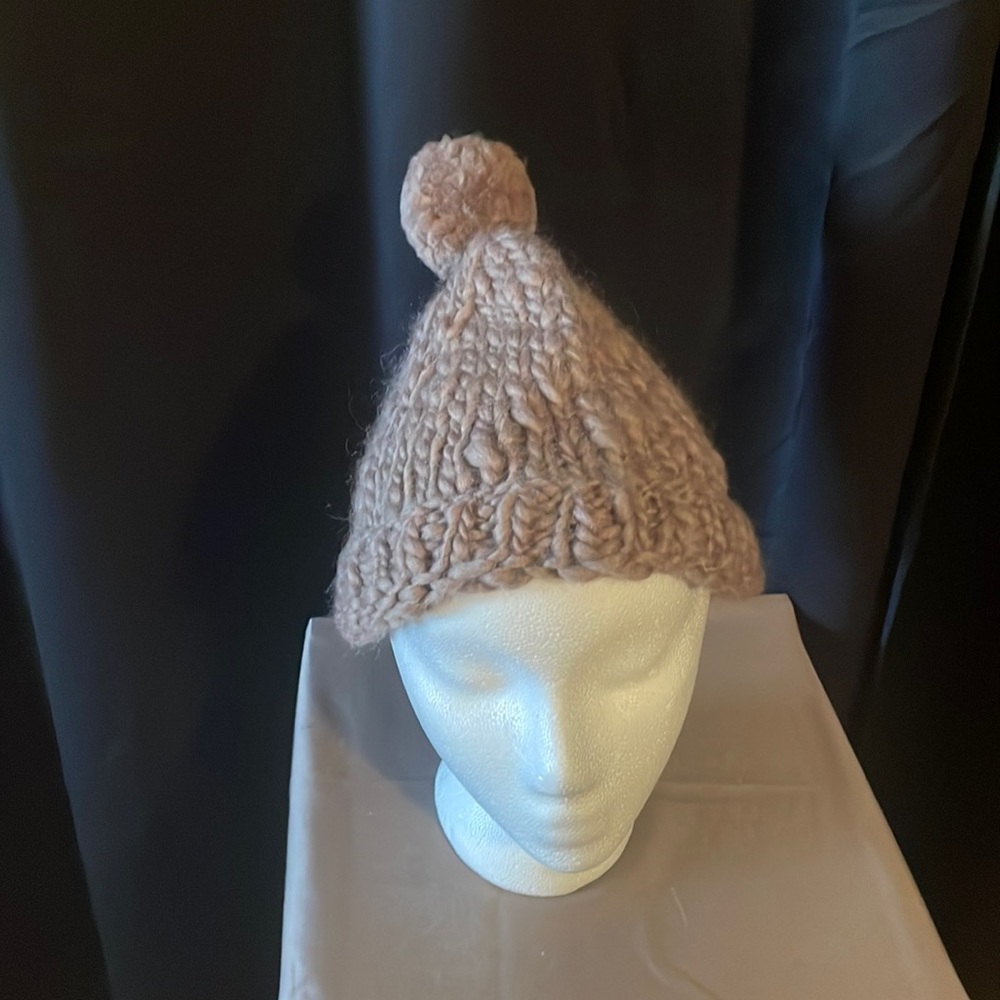 KTS Women’s won her percent wool stocking hat tan and color
